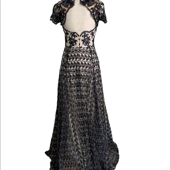 Marchesa Notte Blue Lace Sweetheart Neckline Gown | Size 0 - Picture 6 of 14